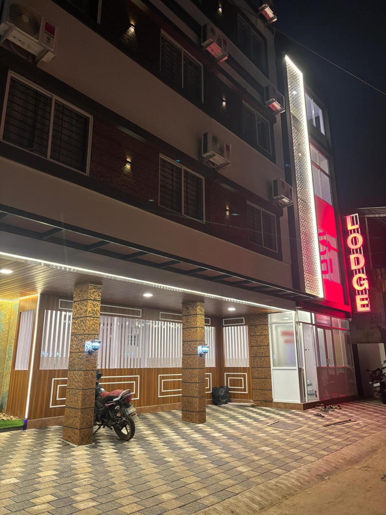 Classic Comfort Lodge Mangalore Eksteriør billede